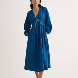 NWT Crescent Tie Front Smocked
Waist Maxi Dress